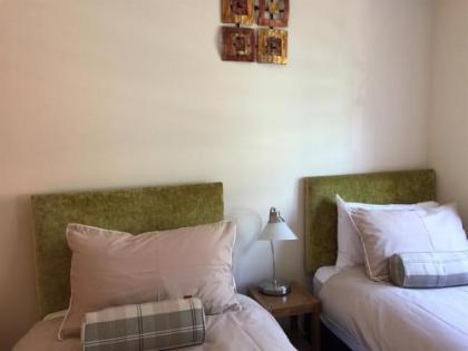 Alba Apartments- Gentle's Entry - image 4