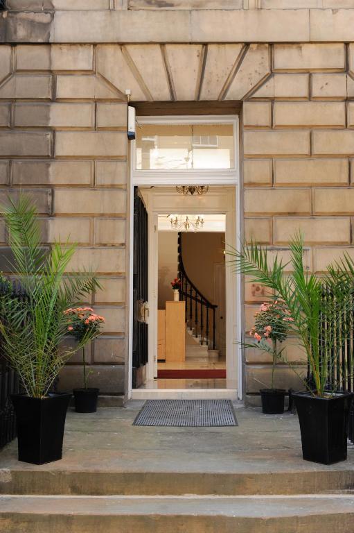 Edinburgh City Suites - main image