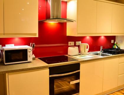 Edinburgh City Suites - image 2