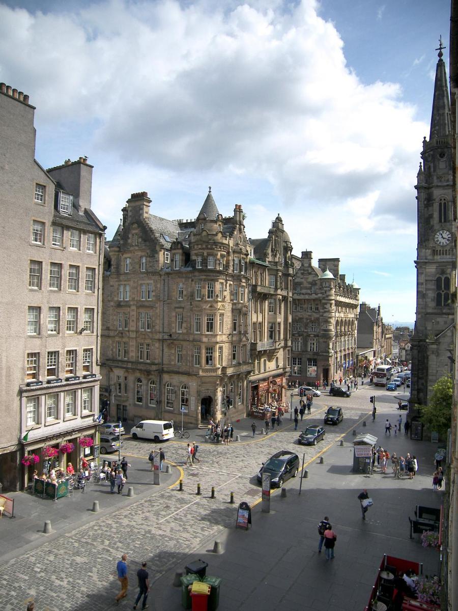 Royal Mile Edinburgh - 2 Bedroom Apartment - main image