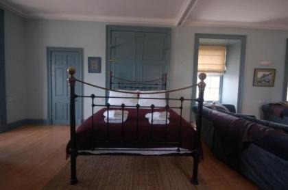 High St Flat - image 2