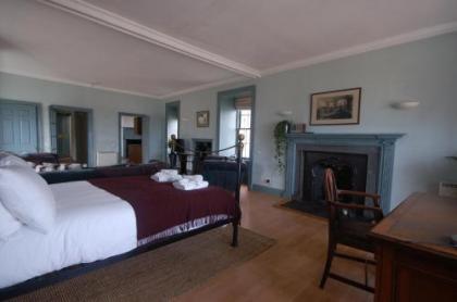 High St Flat - image 3