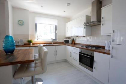 Edinburgh Waterfront Apartments - image 10