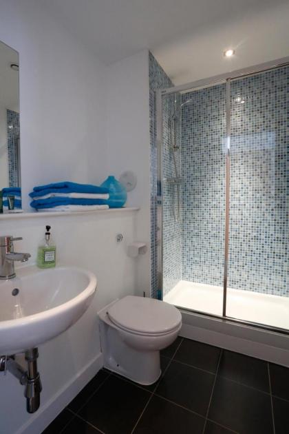 Edinburgh Waterfront Apartments - image 15