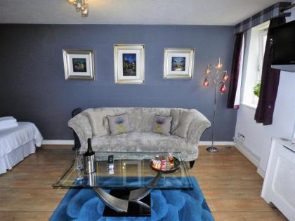 Grassmarket Studio - image 4