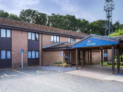 Travelodge Edinburgh Dreghorn - image 8