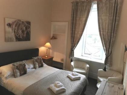 Brig O'Doon Guest House - image 1