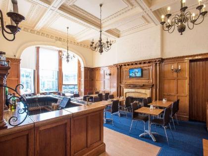 Travelodge Edinburgh Haymarket - image 15
