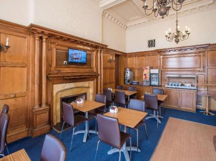Travelodge Edinburgh Haymarket - image 18