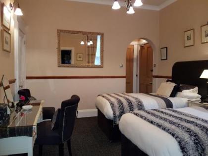 Lauderville guest house - image 18