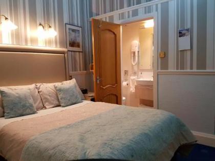 Lauderville guest house - image 20