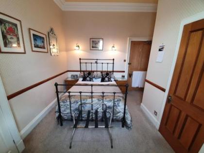 Lauderville guest house - image 4