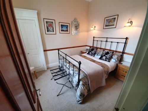 Lauderville guest house - image 5