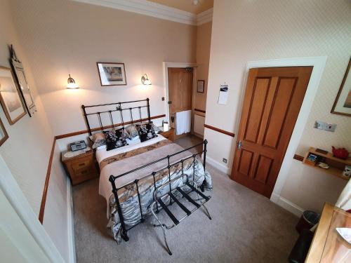 Lauderville guest house - image 7