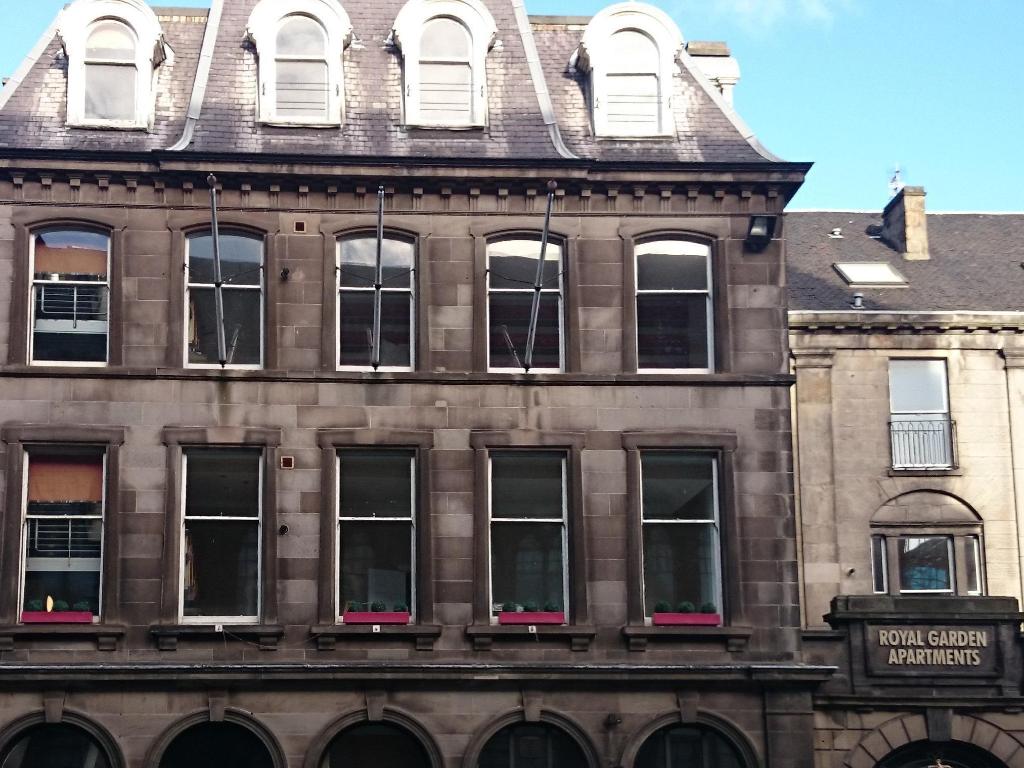Sonder Royal Garden Apartments - main image