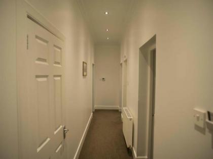 Sonder Royal Garden Apartments - image 5