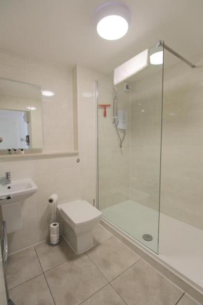 Lochrin Apartments - image 3