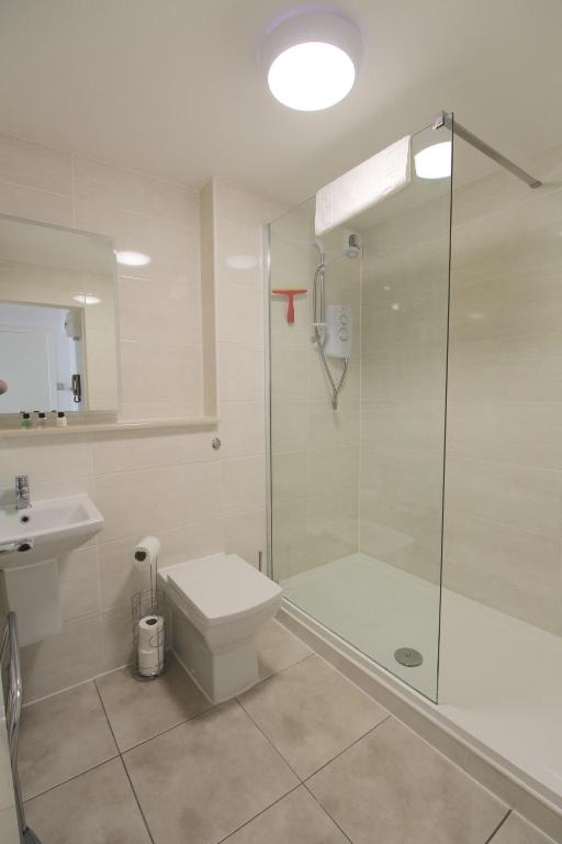 Lochrin Apartments - image 3