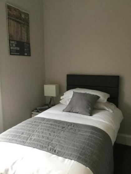 Amaryllis Guest House - image 13