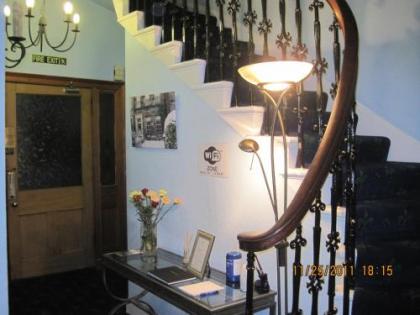 Amaryllis Guest House - image 2