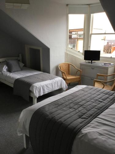 Amaryllis Guest House - image 5