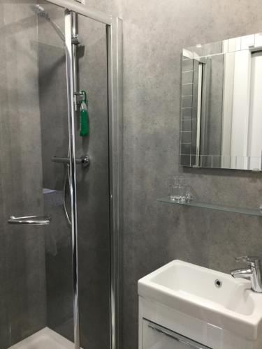 Amaryllis Guest House - image 6