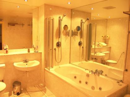 Royal Mile Mansions Apartment Edinburgh - image 10