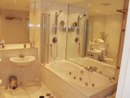 Royal Mile Mansions Apartment Edinburgh - image 2