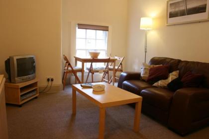 Royal Mile Budget Apartments - image 11