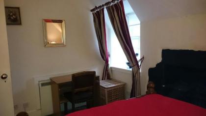 Royal Mile Budget Apartments - image 18