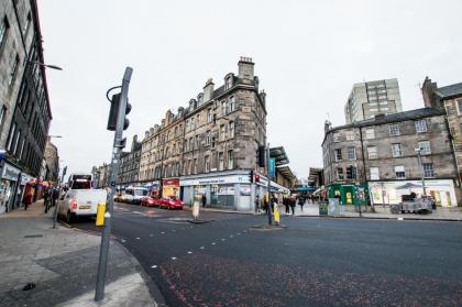 Edinburgh City Center Coady Apartment SLEEPS 5 FREE CAR PARK SPACE - image 13