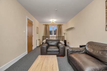Edinburgh City Center Coady Apartment SLEEPS 5 FREE CAR PARK SPACE - image 16