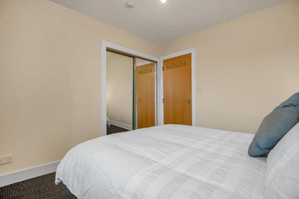 Edinburgh City Center Coady Apartment SLEEPS 5 FREE CAR PARK SPACE - image 21
