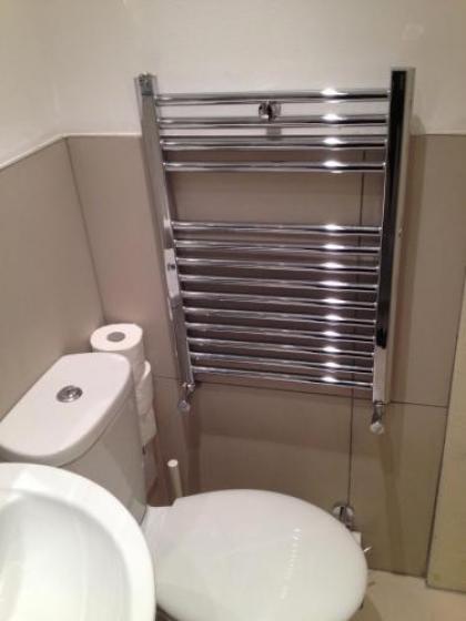 Caledonian Apartments - image 6