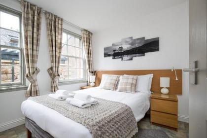 Grassmarket Apartment - image 10