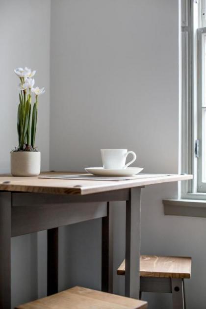 Grassmarket Apartment - image 11