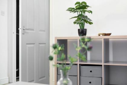 Grassmarket Apartment - image 3