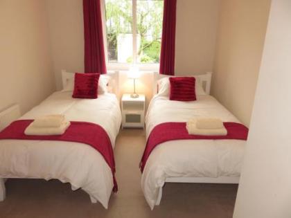 Waverley Park Apartment - image 2