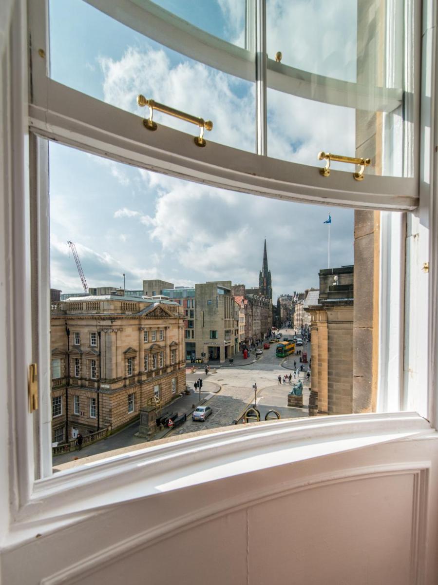 St Giles Royal Mile - image 3