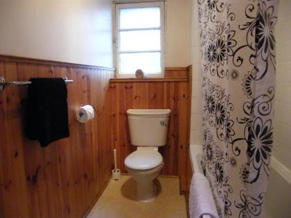 Royal Mile Group Apartments - image 13