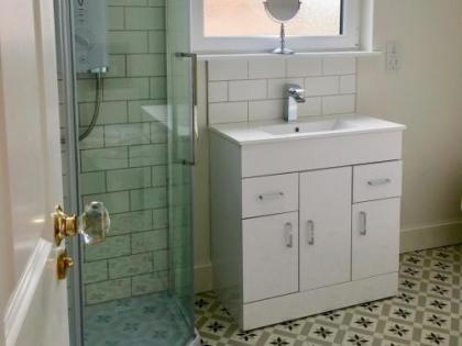 Antler Guest House - image 13