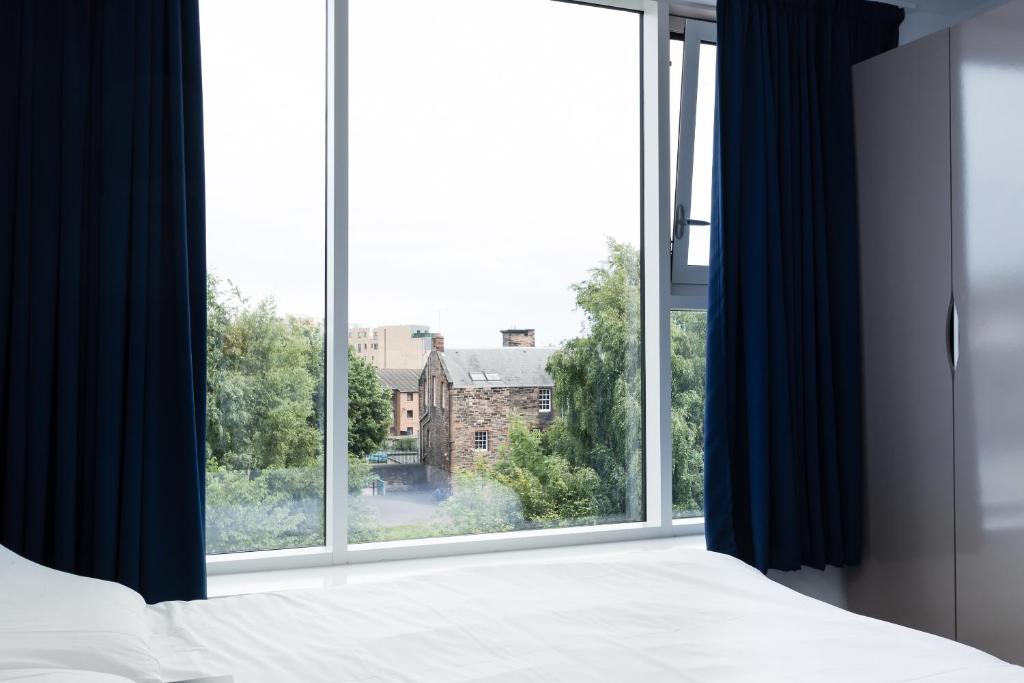 Destiny Student - Holyrood (Brae House) - image 3