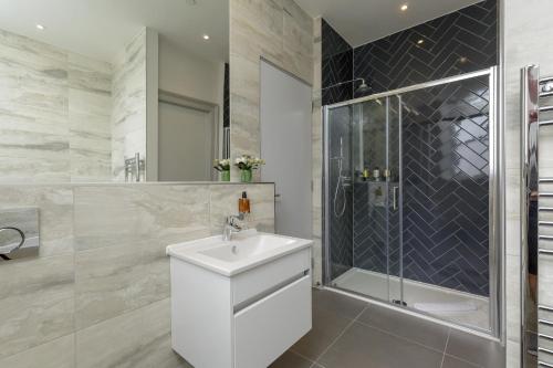Destiny Scotland - Princes Street Residence - image 5