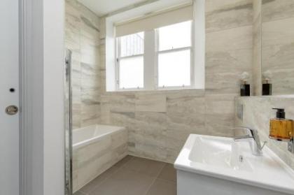 Destiny Scotland - Princes Street Residence - image 6