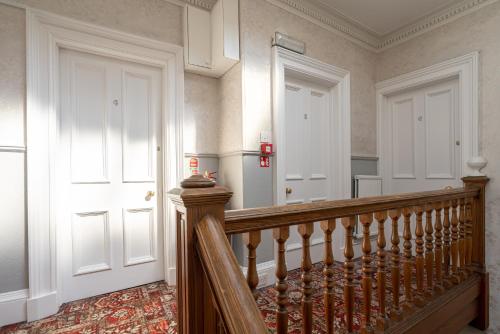 Kingsley Guest House - image 7