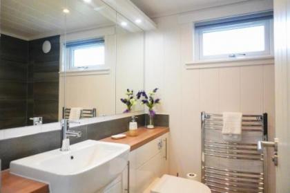 Linwater Holiday Park - image 19