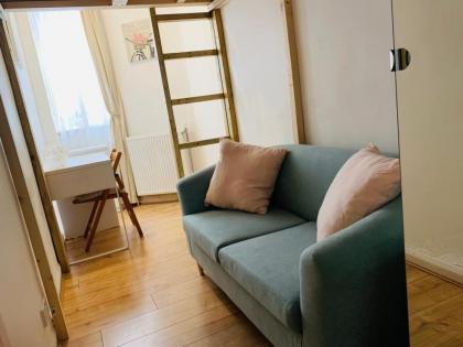 Edinburgh Central Apartment - image 19