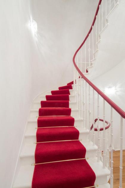 Edinburgh Castle Apartments & Suites - image 6