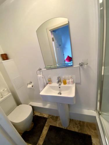 16 Pilrig Guest House - image 6