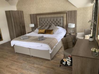 The Stair Arms Hotel - image 2